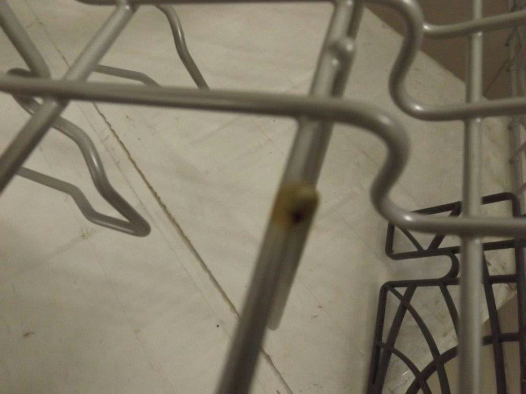 FRIGIDAIRE DISHWASHER 154494404 154494406 UPPER RACK USED FRIGIDAIRE DISHWASHER 154494404 154494406 UPPER RACK USED